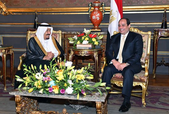 الملك والرئيس المصري يشهدان الاتفاقيات1