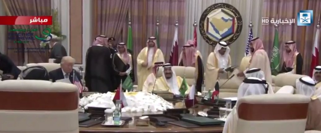 اختتام الجلسة المغلقة للقمة الخليجية الأميركية