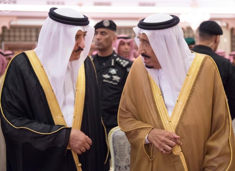 الملك يؤدي صلاة الميت على سمو الاميرة حصة بنت سعود2