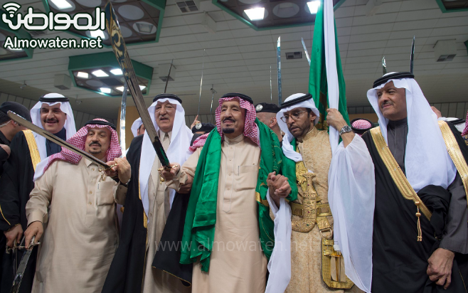 بالصور.. الملك يرعى حفل العرضة السعودية