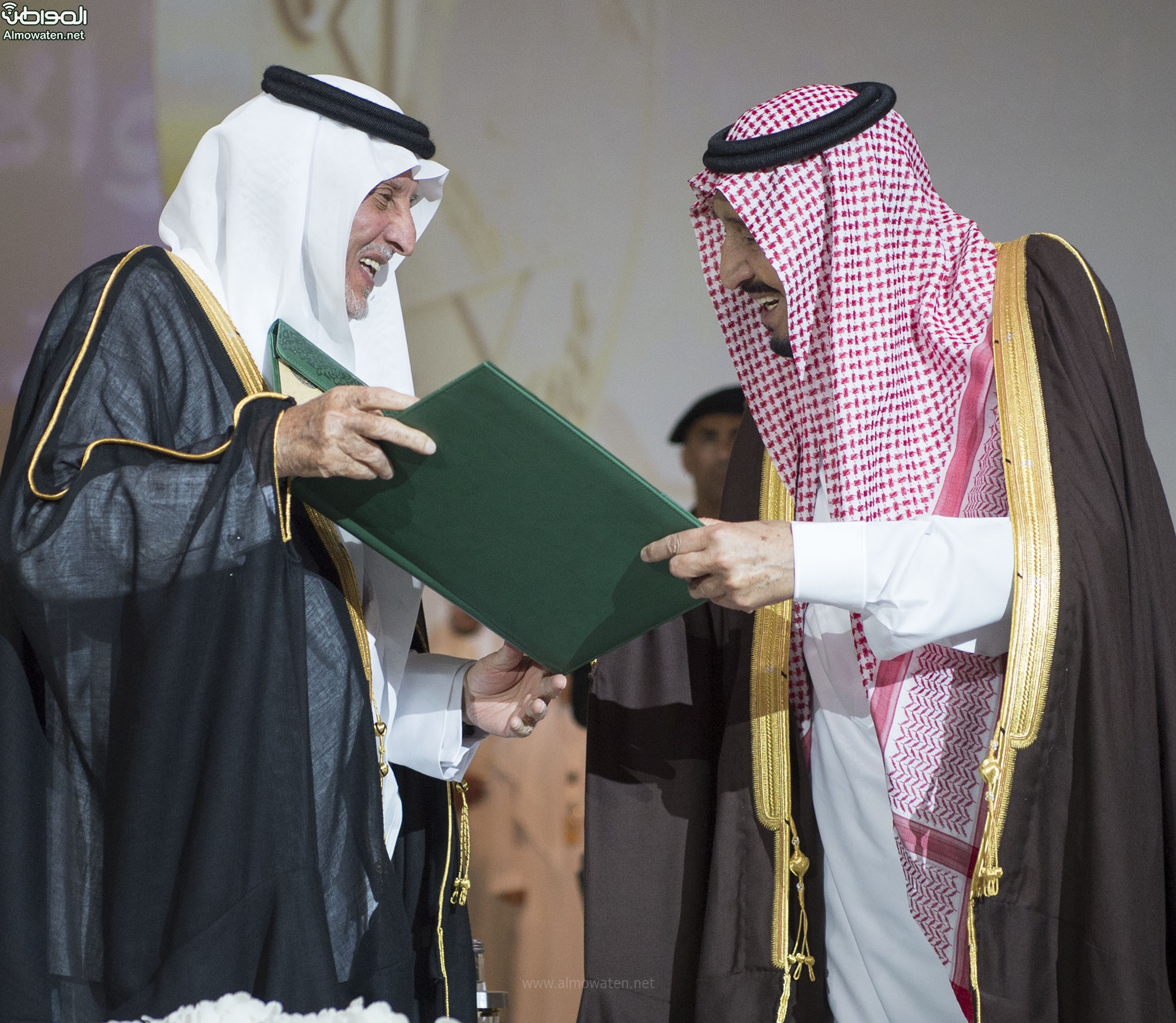 السديس يُعدد أسباب حصول الملك على جائزة الملك فيصل لخدمة الإسلام