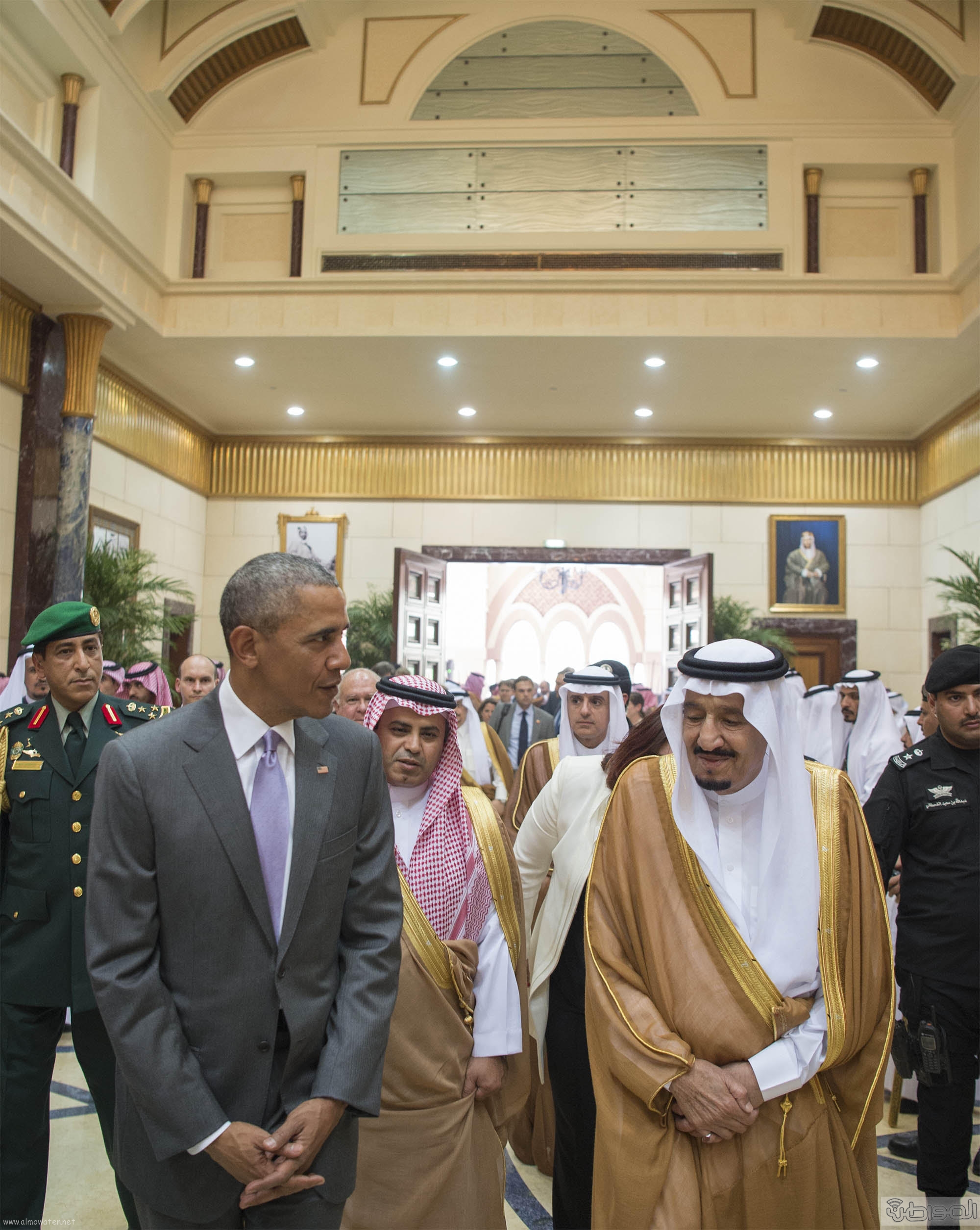 شاهد بالصور .. اسقبال الملك سلمان للرئيس الأمريكي
