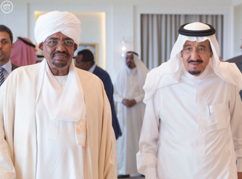 الملك يستقبل الرئيس السوداني 13