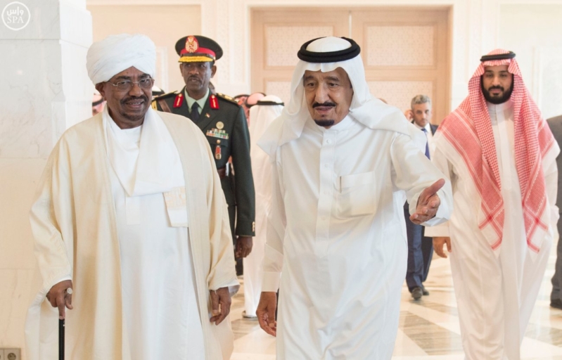 الملك يستقبل الرئيس السوداني 4