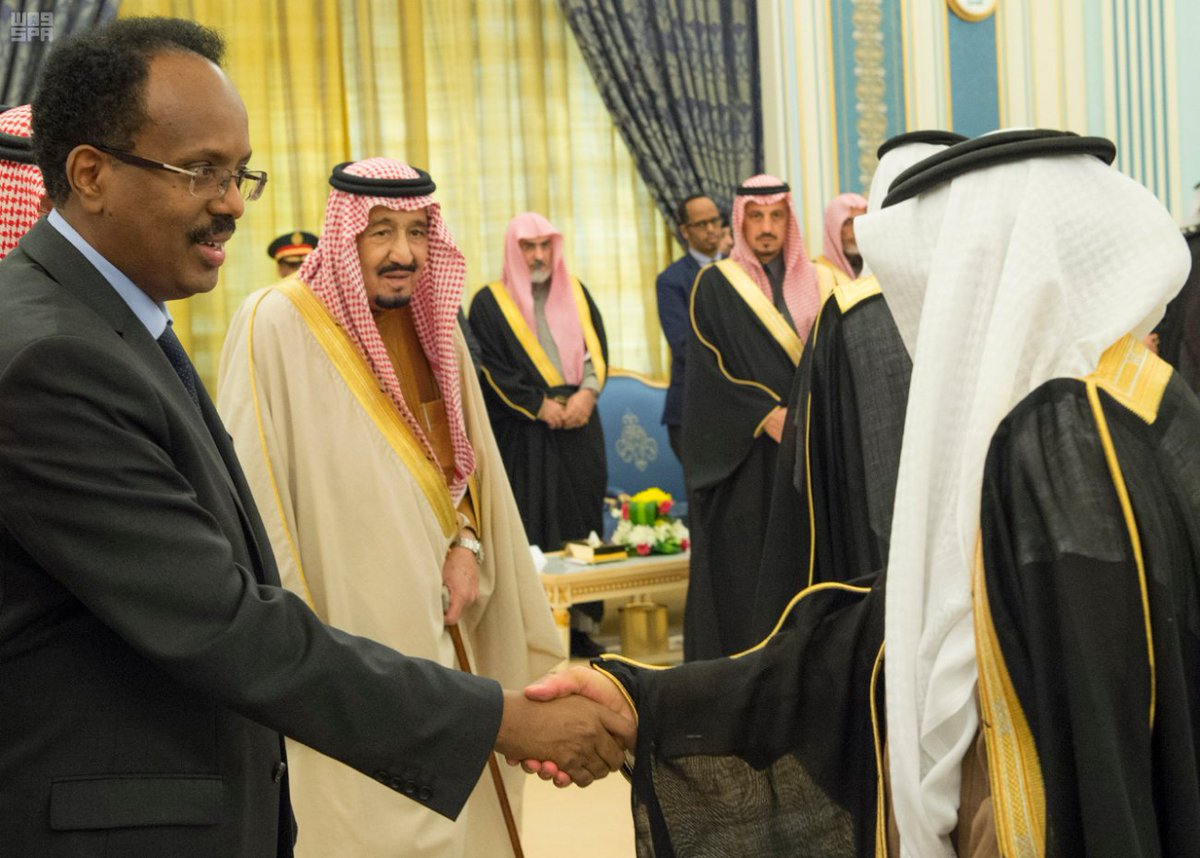 الملك يستقبل الرئيس الصومالي3