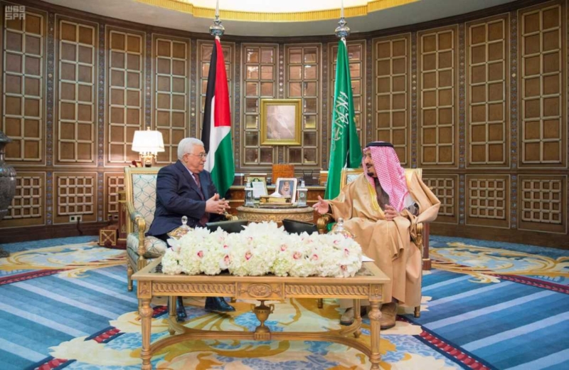 الملك يستقبل الرئيس الفلسطيني.jpg5
