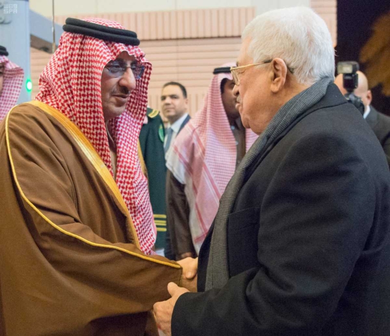 الملك يستقبل الرئيس الفلسطيني.jpg6