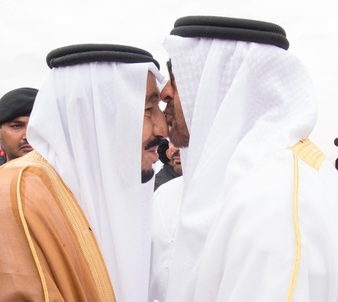 شاهد بالصور .. حفاوة استقبال الملك سلمان لإخوانه  قادة دول الخليج