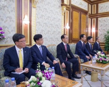 الملك يستقبل  رئيس وزراء جمهورية كوريا الجنوبية  ‫(1)‬ ‫‬
