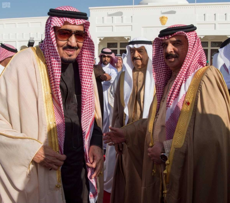 الملك يستقبل ملك البحرين ويشرف مادبة الغداء.jpg9