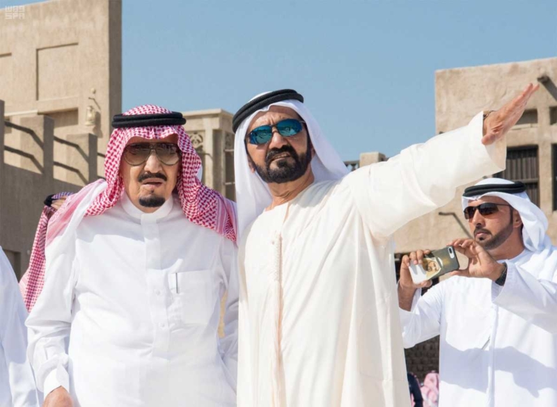 الملك يصل إلى إمارة دبي.jpg1