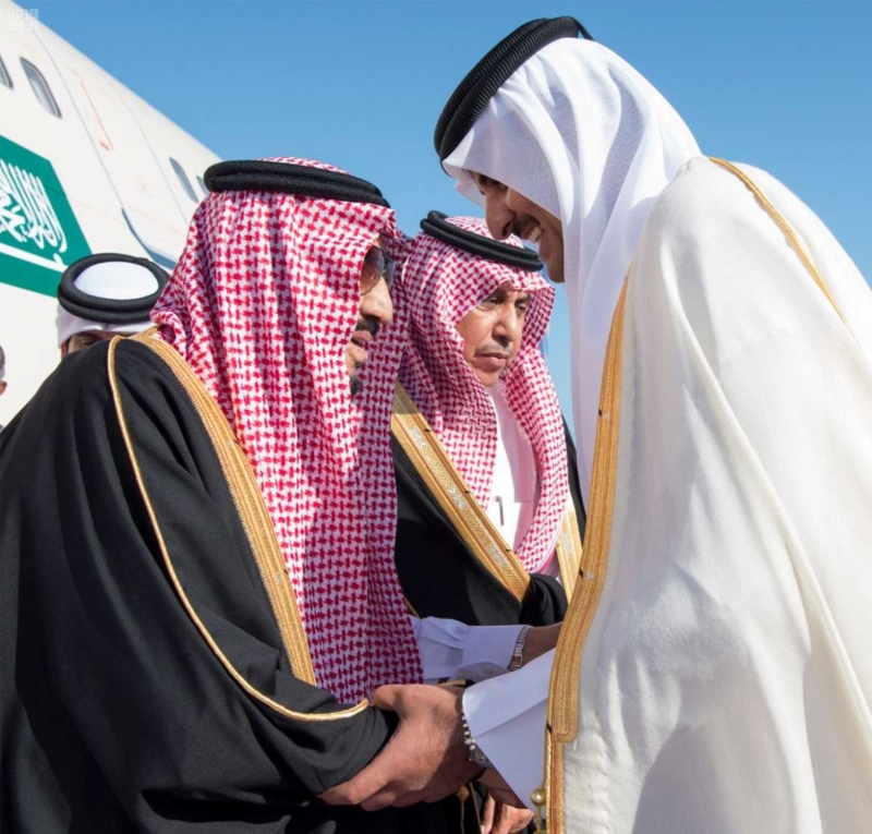 الملك يصل دولة قطر.jpg7