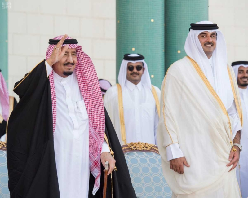 الملك يصل دولة قطر.jpg9