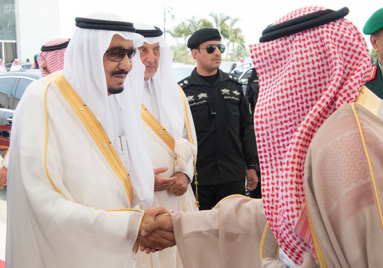 الملك سلمان يغادر #جدة متوجهاً إلى #الرياض