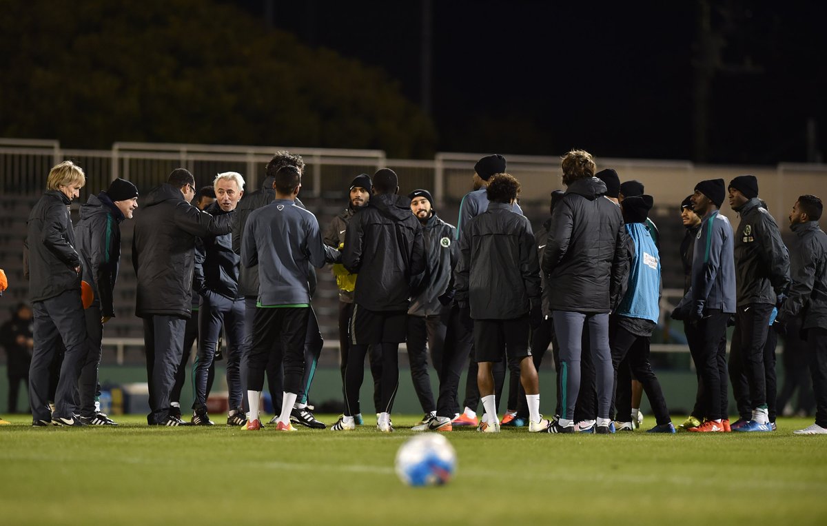 بالصور.. المنتخب السعودي يواصل تدريباته في اليابان