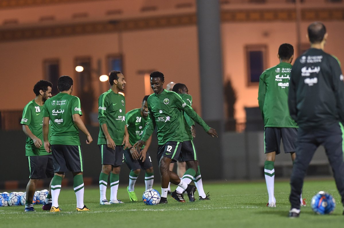 تعرف على اللاعب الأكثر تمريرًا في المنتخب السعودي !
