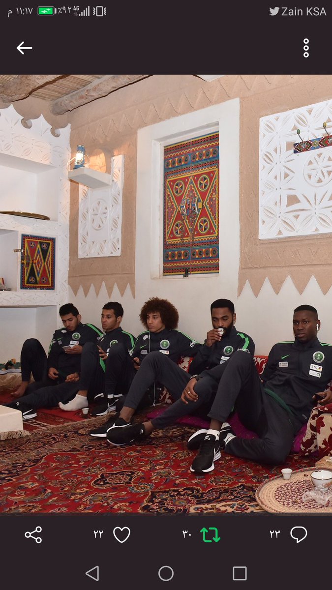 بالصور.. المنتخب السعودي يُغير أجواء المعسكر بمأدبة عشاء