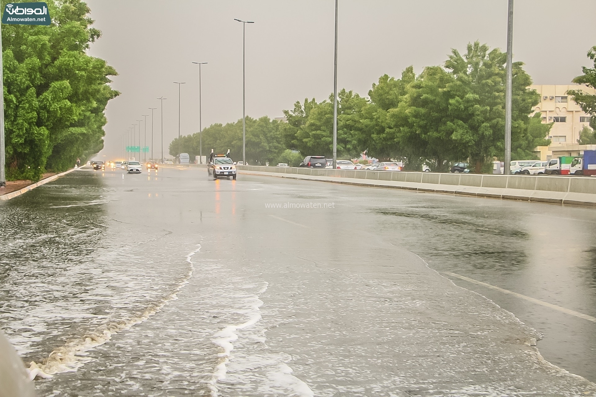 الإنذار المبكر: أمطار على جدة حتى التاسعة مساء