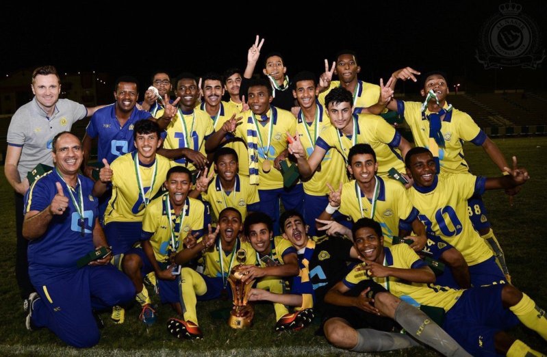 بالفيديو.. احتفال ناشئين النصر على ملعب الهلال بعد تحقيق الدوري