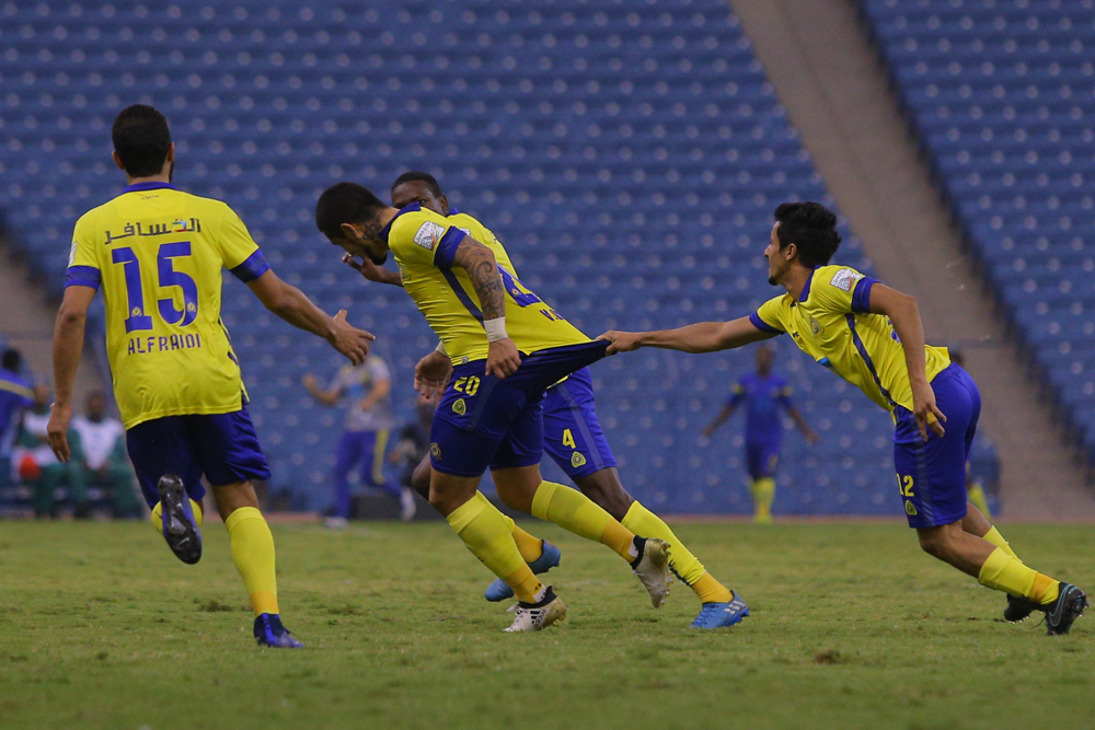 بعثة نادي النصر تصل إلى القصيم