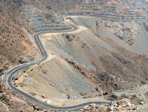 افتتاح طريق جبل الهدا- الكرا- مكة بعد غدٍ الثلاثاء