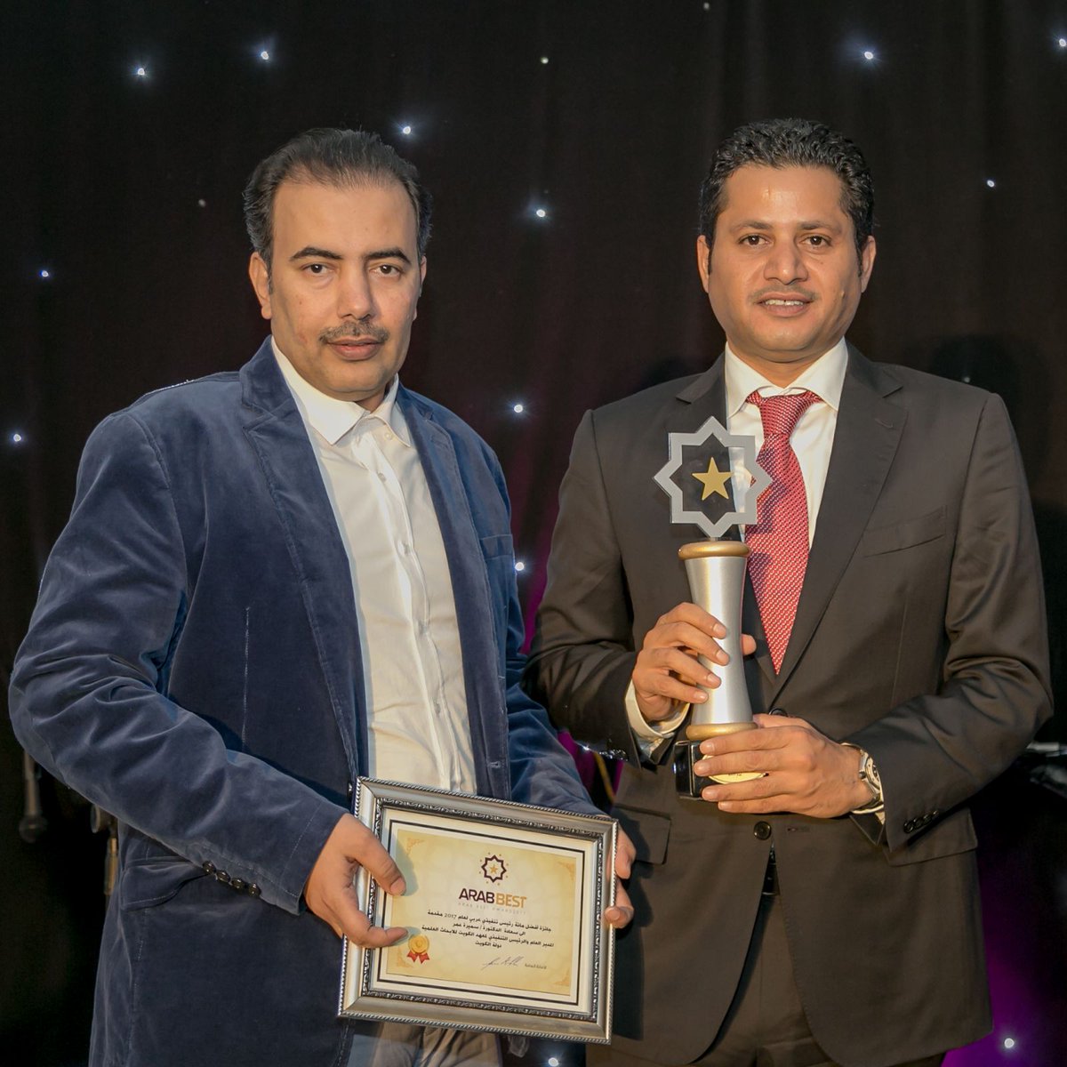 بالصور.. الهلال يتوج بجائزة أفضل فريق عربي 2017