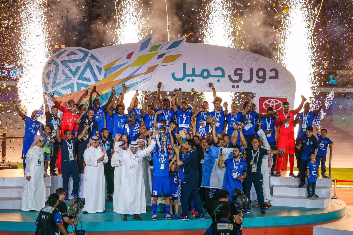 بالفيديو.. فرحة لاعبي الهلال في الباص المكشوف وإدواردو يُردد: أوه يا هلالي