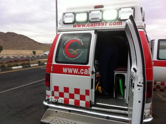 4 فرق إسعافية تباشر حادث تصادم مروع في عرعر