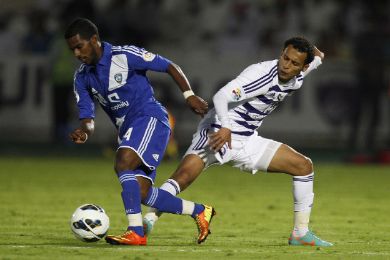 الهلال يتغلب على العين الإماراتي بهدفين دون مقابل