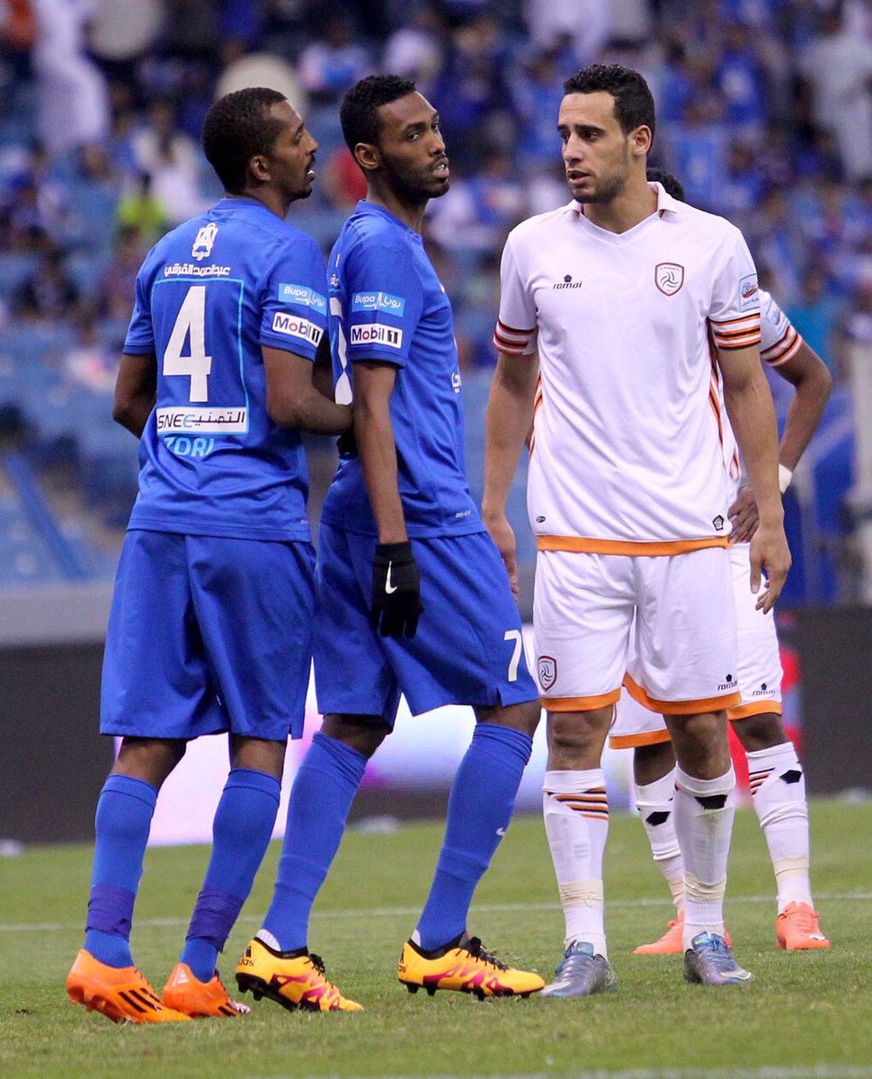 هل يتفوّق هجوم الهلال الناري على دفاع الشباب الحديدي؟!