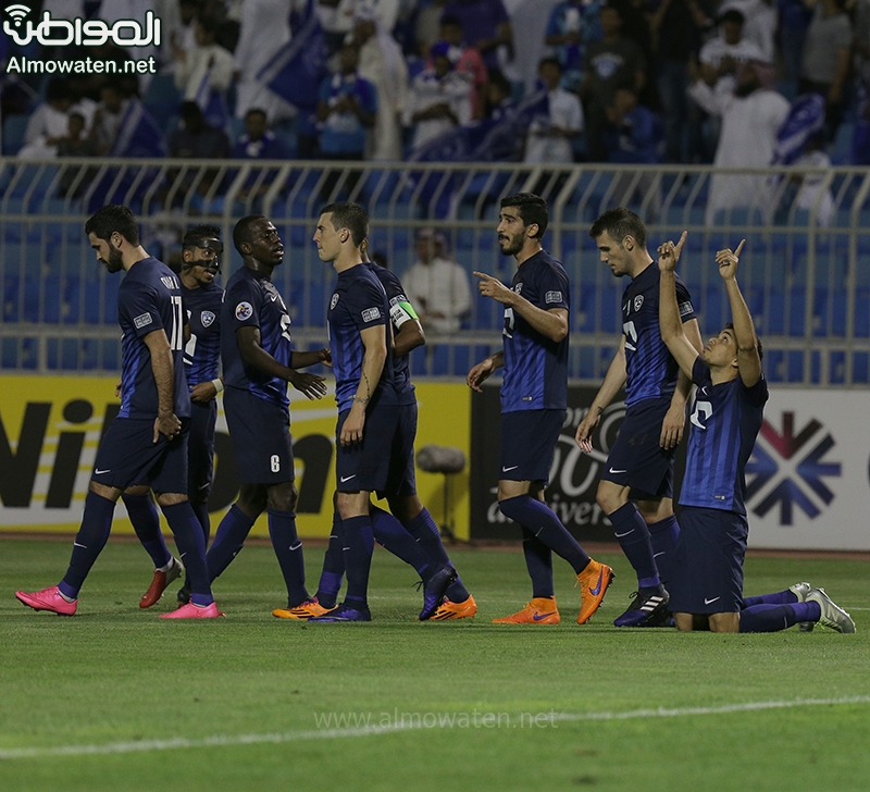 بالفيديو.. احتفال طريف من إدواردو بعد فوز الهلال على الوحدة