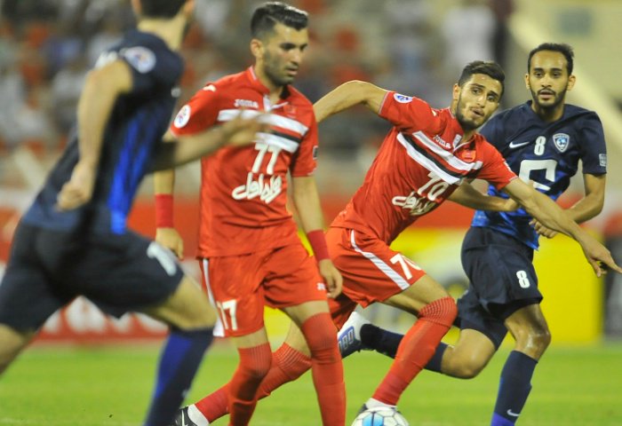 خربين والدوسري أساسيان في تشكيلة الهلال لمواجهة بيروزي