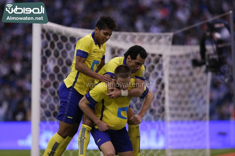 النصر من نار أمام الكبار