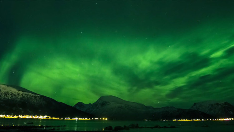 بالفيديو.. ألوان الشفق القطبي تتراقص بسماء النرويج