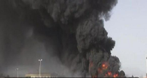 اليمن.. حرائق الحوثي في عدن تخرج عن السيطرة