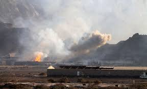 مقتل 8 مدنيين وجرح العشرات في قصف للانقلابيين الحوثيين على مخيم للنازحين