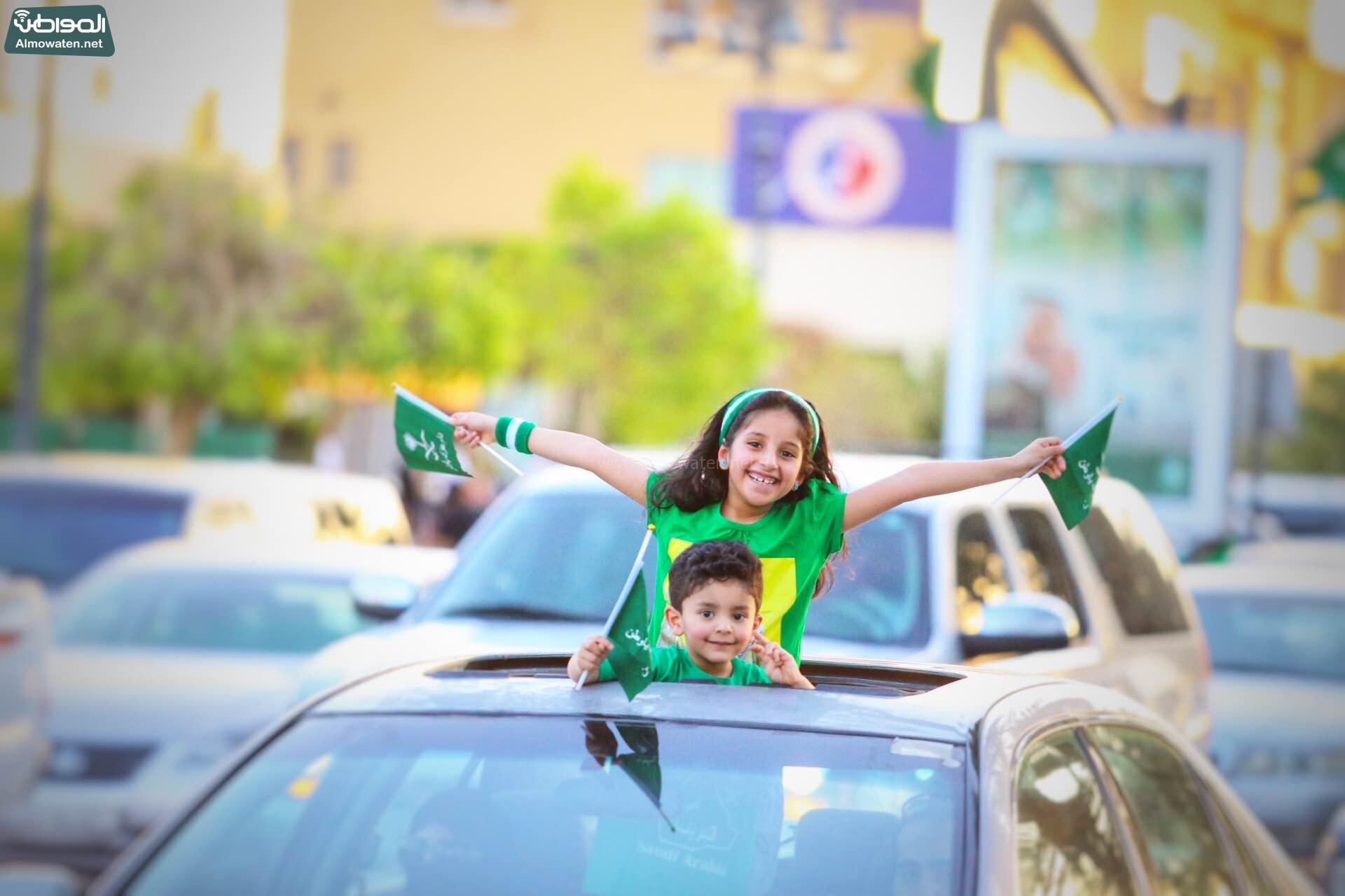 “المواطن” ترصد #اليوم_الوطني في الرياض : صور القيادة والعلم السعودي تُزيّن الاحتفالات