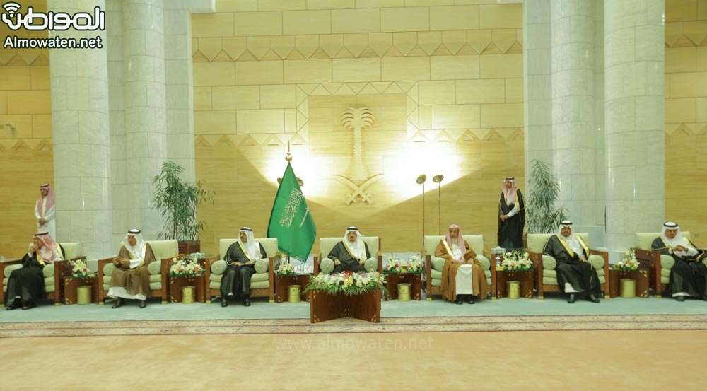 شاهد بالصور .. أمير الرياض يحتفي بنائبه في قصر الحكم