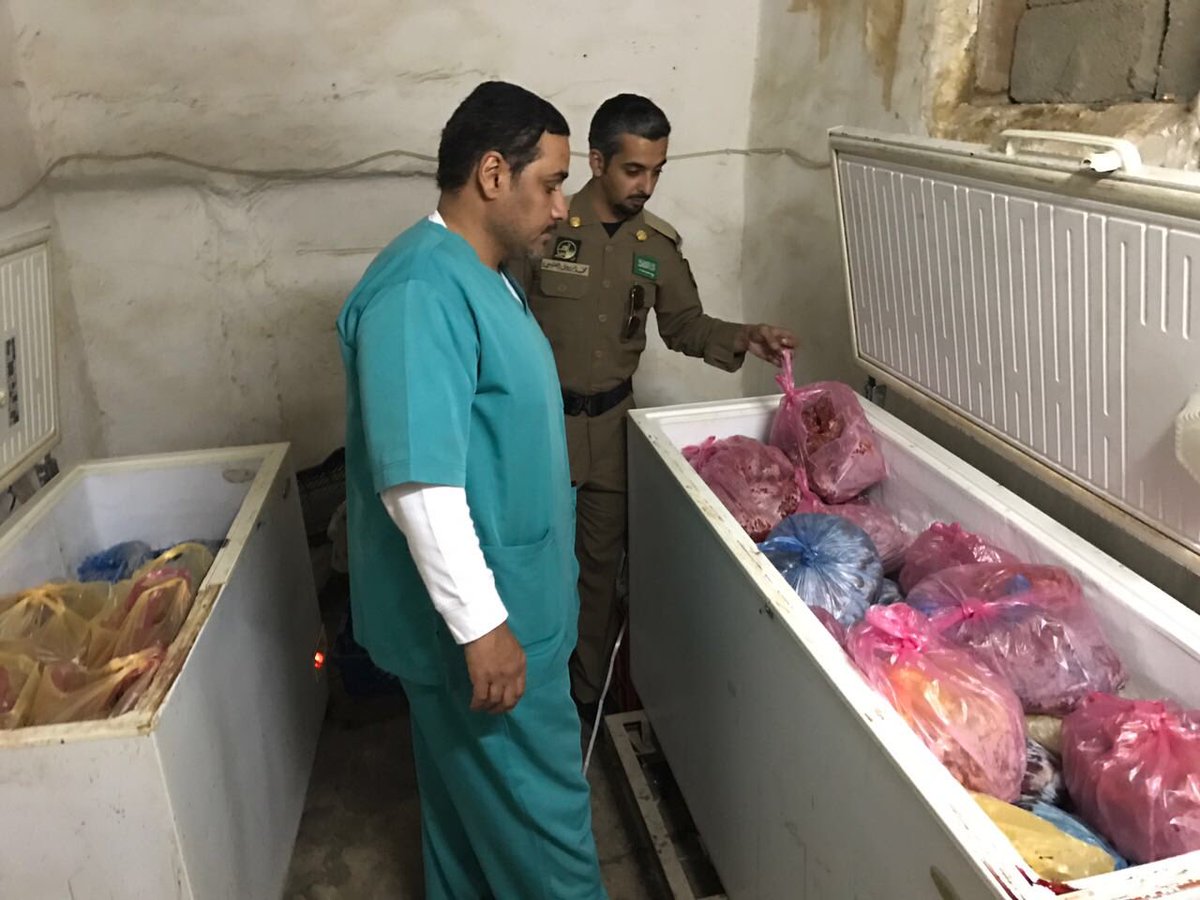 بالصور.. أمانة الرياض تنقذ المواطنين من كارثة 2.4 طن لحوم بالبطحاء