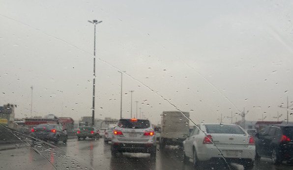 بالصور.. #الرياض تحت زخات المطر منذ الصباح