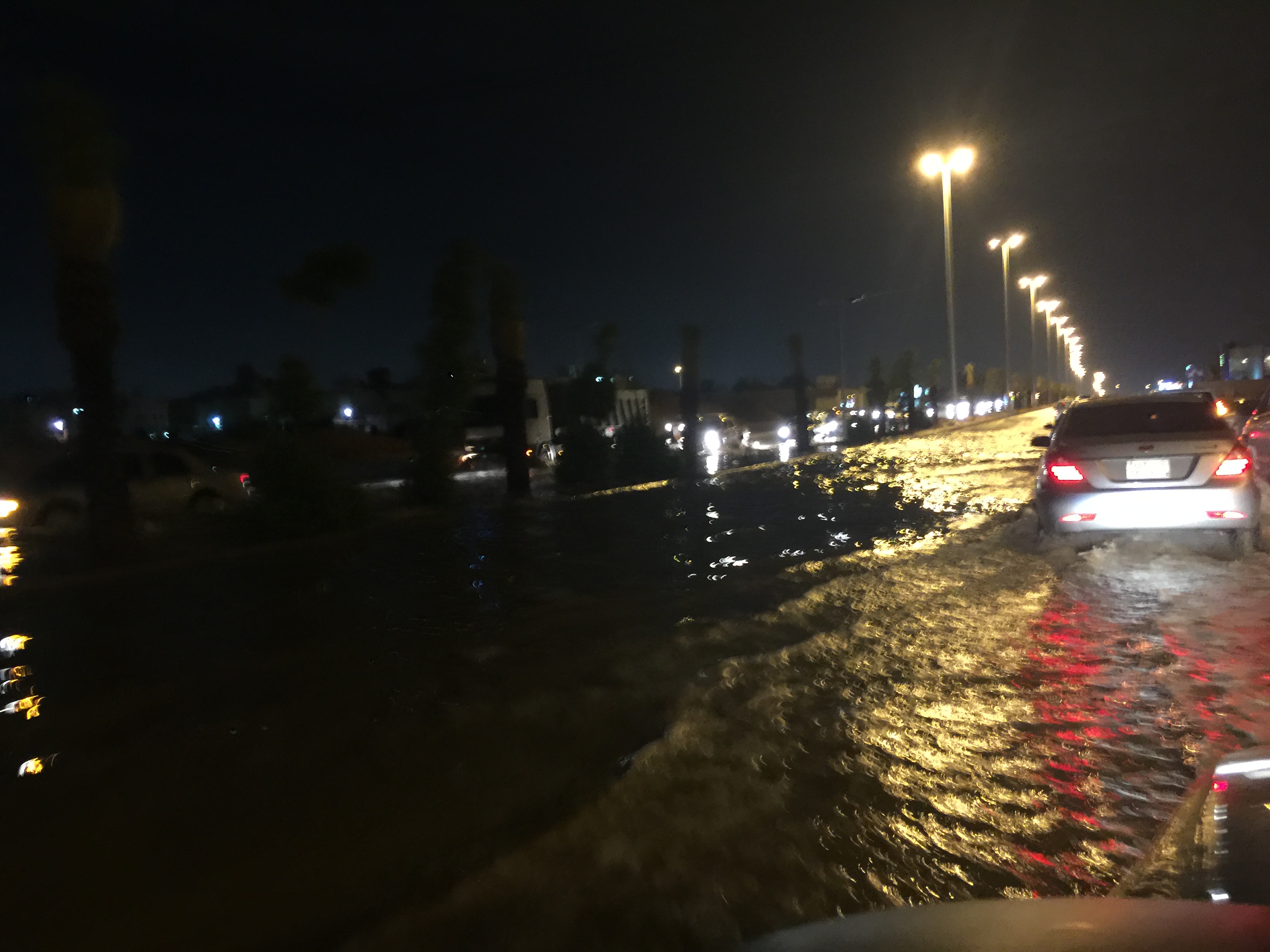 #الرياض تحت الأمطار والصواعق الرعدية