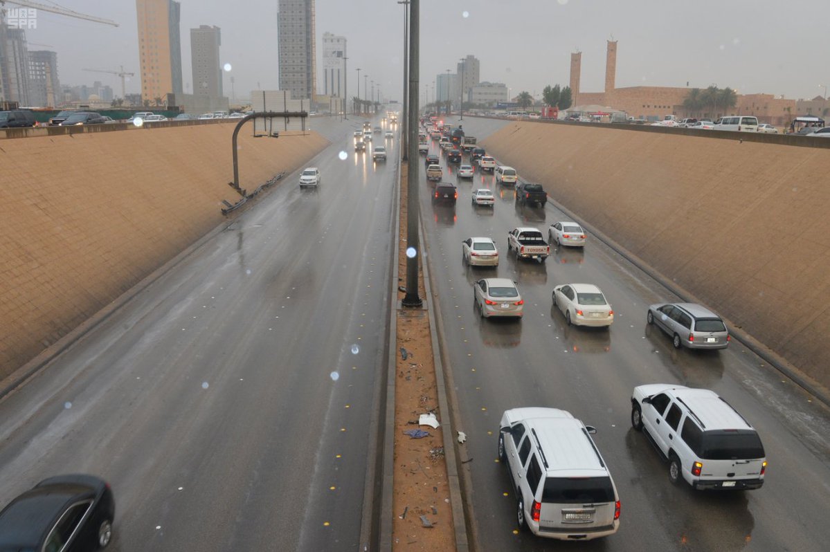 الطقس في الرياض غائم جزئياً ودرجة الحرارة تحت الصفر