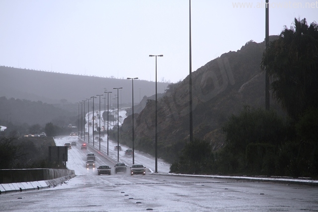 أمطار رعدية وغبار يحجب الرؤية على 9 مناطق سعودية