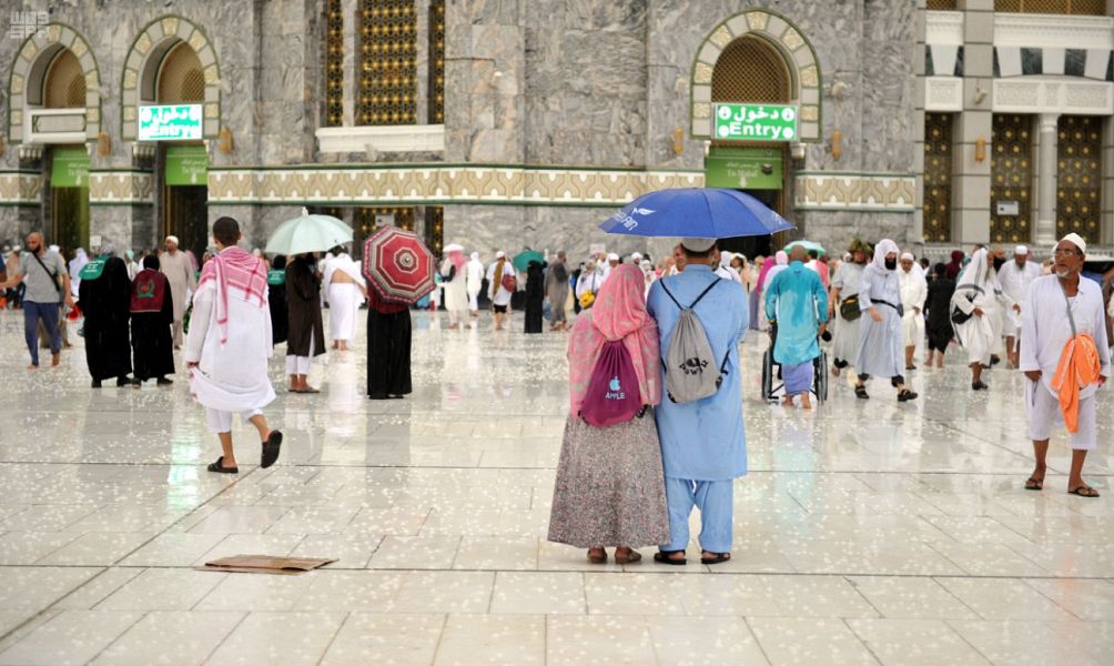 بلد تحب تسافر له .. مكة والدنيا مطر أعلى سقف الأماني
