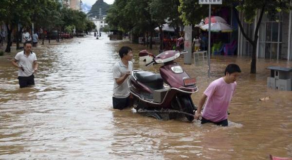 تشريد نصف مليون شخص في الصين بسبب الأمطار