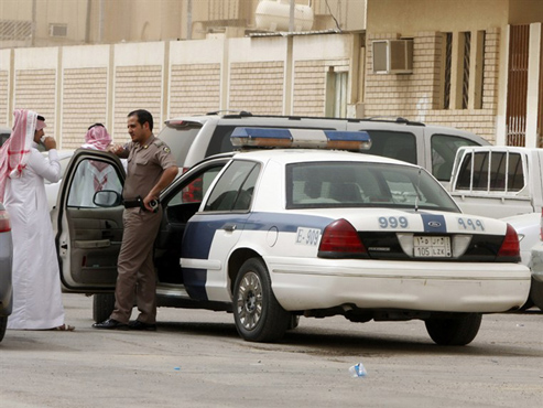 “شرطة الرياض” تطيح بعصابة تخصصت في النصب والاحتيال