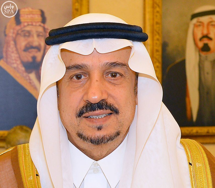 فيصل بن بندر يزور سفارة قطر للعزاء في الشيخ خليفة