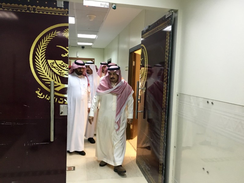 امير-الرياض-يتجول-بامارة-الرياض (3)