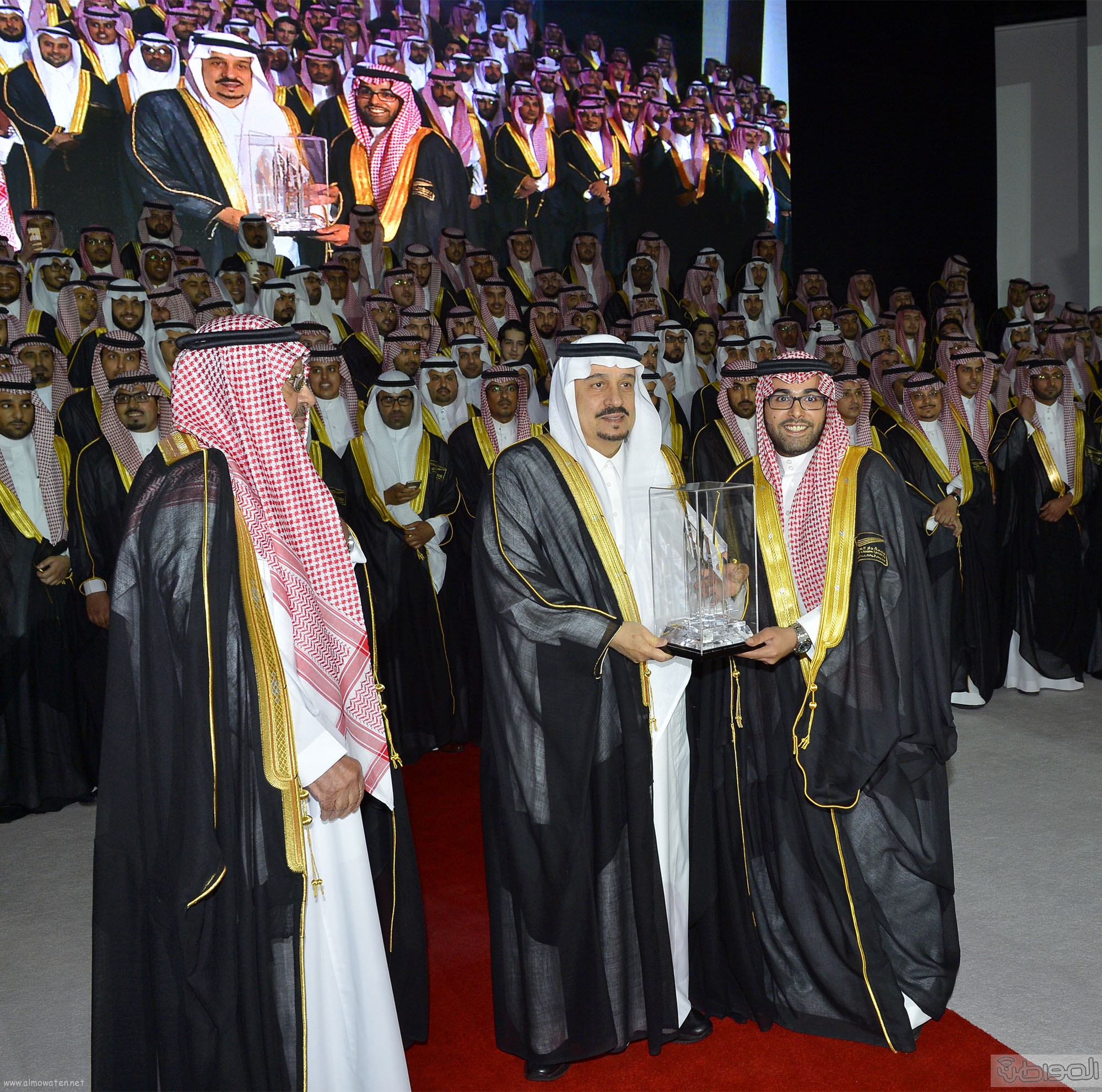 امير الرياض يرعى تخريج طلاب جامعة دار العلوم (11)