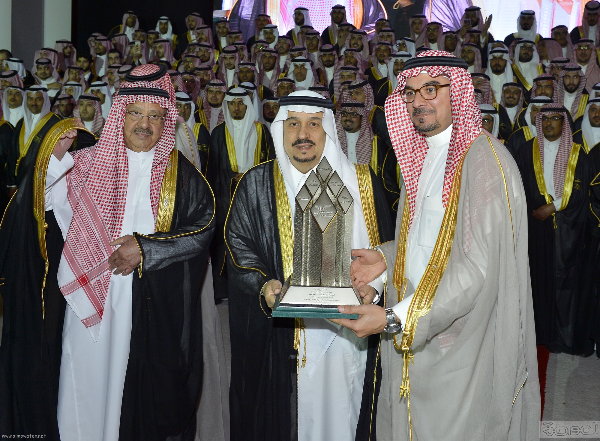 امير الرياض يرعى تخريج طلاب جامعة دار العلوم (13)